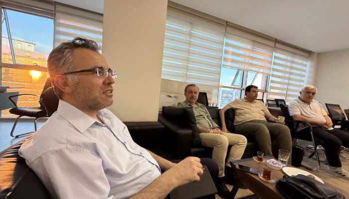 Cuma Sohbetleri: Cemil Meriç’in Entelektüel Kimliğiyle Romana Yüklediği İşlev Cuma Sohbetleri: Cemil Meriç’in Entelektüel Kimliğiyle Romana Yüklediği İşlev